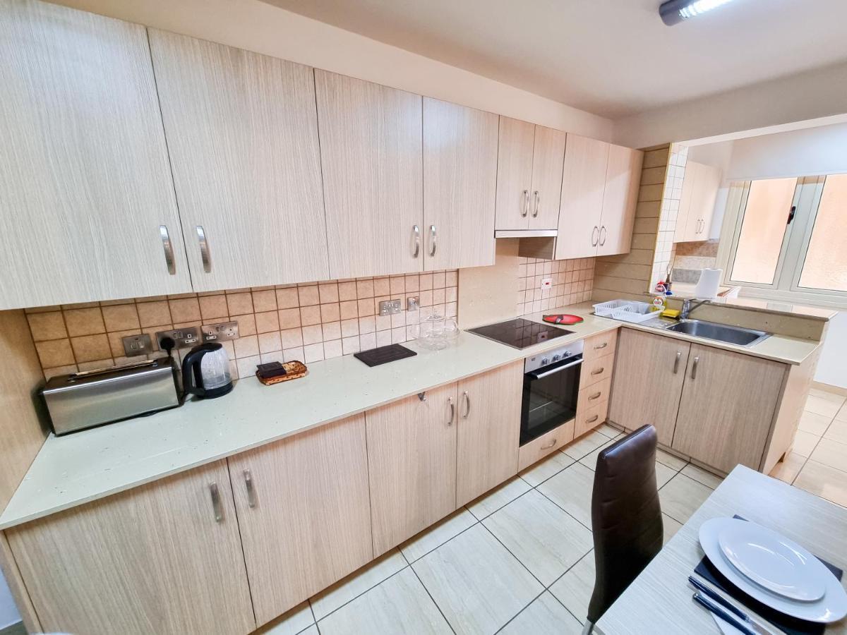 Sunbay City Rooms Ларнака Екстер'єр фото
